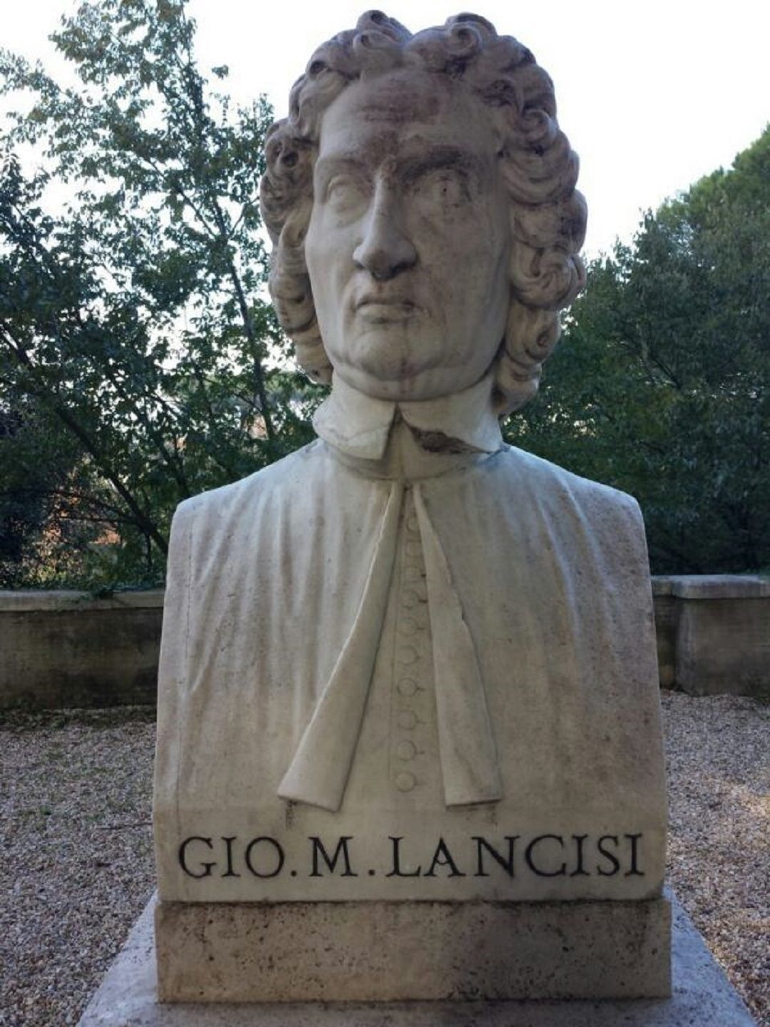 Giovanni%20Maria%20Lancisi%27s%20bust%20%282%29.jpg